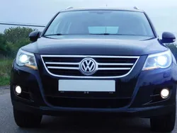 Schwarz perleffect Gebraucht 2010 VW Tiguan Team SUV | 10.890 € (Teuer)