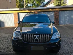 Schwarz Gebraucht 2006 Mercedes ML280 SUV | 6.300 €