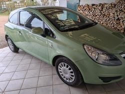 Grün Gebraucht 2010 Opel Corsa S Kleinwagen | 2.900 € (Fairer Preis)