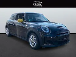 Midnight black metallic Gebraucht 2022 Mini Cooper SE Kleinwagen | 18.999 € (Guter Preis)