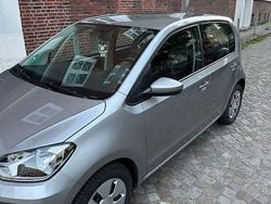 Grau Gebraucht 2018 VW up! Kleinwagen | 9.499 € (Fairer Preis)