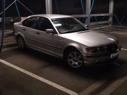 Silber Gebraucht 2003 BMW 318 Limousine | 6.500 €