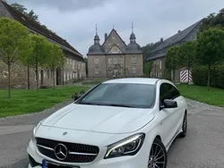 Weiß Gebraucht 2017 Mercedes CLA200 AMG line Kombi | 23.700 € (Teuer)