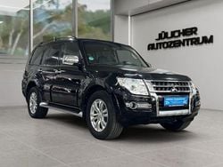 Schwarz Gebraucht 2017 Mitsubishi Pajero Top SUV | 31.490 € (Guter Preis)