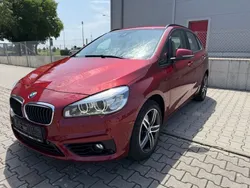Flamencorot brillanteffekt met Gebraucht 2018 BMW 220 Active Tourer Sport Line Van / Kleinbus | 19.999 € (Fairer Preis)