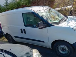 Weiß Gebraucht 2016 Opel Combo Van / Kleinbus | 3.750 € (Teuer)