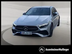 Grau Gebraucht 2025 Mercedes A200 AMG Limousine | 38.979 € (Teuer)