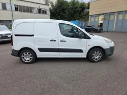 Weiß Gebraucht 2012 Peugeot Partner Van / Kleinbus | 2.399 € (Guter Preis)