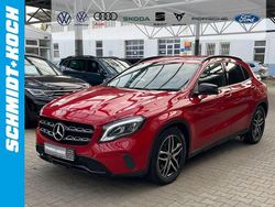 Rot Gebraucht 2019 Mercedes GLA180 Urban SUV | 20.950 € (Fairer Preis)