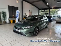 Experience green metallic Neu 2025 Kia Ceed Limousine | 21.470 € (Guter Preis)