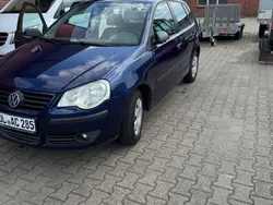 Blau Gebraucht 2005 VW Polo Trendline Limousine | 5.300 € (Teuer)