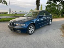 Blau Gebraucht 2003 BMW 316 Compact Kleinwagen | 2.000 €