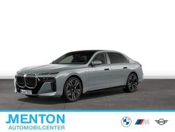 Grau Gebraucht 2025 BMW 740 M Sport Limousine | 111.271 € (Superpreis)