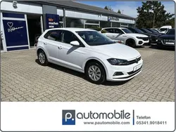 Weiß Gebraucht 2021 VW Polo Comfortline Limousine | 12.950 € (Guter Preis)