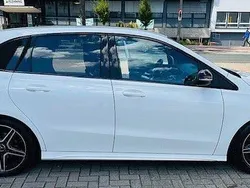 Weiß Gebraucht 2020 Mercedes B180 AMG line Van / Kleinbus | 22.900 € (Fairer Preis)