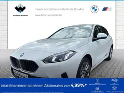Alpinweiß uni Gebraucht 2024 BMW 120 Kleinwagen | 32.440 € (Superpreis)