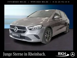 Grau Gebraucht 2024 Mercedes B200 Progressive Van / Kleinbus | 34.980 € (Teuer)