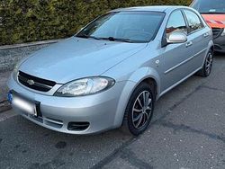 Silber Gebraucht 2006 Chevrolet Lacetti Kleinwagen | 1.300 € (Fairer Preis)
