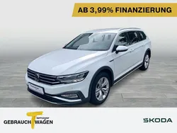 Weiß Gebraucht 2021 VW Passat Alltrack Kombi | 26.970 € (Fairer Preis)