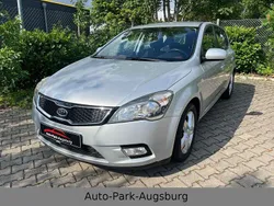 Silber Gebraucht 2012 Kia Ceed Edition 7 Limousine | 5.980 € (Fairer Preis)