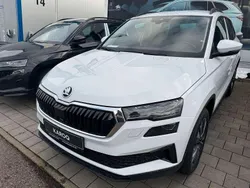 Moonweiss metallic Gebraucht 2025 Skoda Karoq Tour SUV | 33.990 € (Fairer Preis)