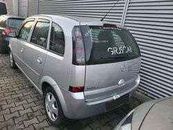 Silber Gebraucht 2009 Opel Meriva Van / Kleinbus | 1.950 € (Guter Preis)