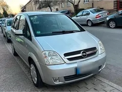 Silber Gebraucht 2003 Opel Meriva Van / Kleinbus | 750 € (Superpreis)