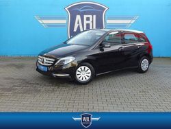 Kosmosschwarz Gebraucht 2013 Mercedes B180 Van / Kleinbus | 11.990 € (Fairer Preis)
