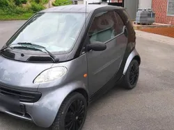 Grau Gebraucht 2001 Smart ForTwo Coupé Kleinwagen | 1.270 €