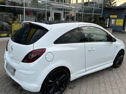 Weiß Gebraucht 2008 Opel Corsa Edition Kleinwagen | 2.700 € (Teuer)