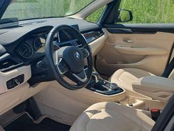 Grau Gebraucht 2015 BMW 220 Active Tourer Luxury Line Van / Kleinbus | 16.700 € (Fairer Preis)