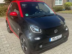 Rot Gebraucht 2019 Smart ForTwo Cabrio Passion Cabrio | 14.200 € (Guter Preis)