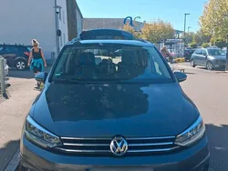 Grau Gebraucht 2019 VW Touran Van / Kleinbus | 18.750 € (Fairer Preis)