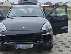 Schwarz Gebraucht 2016 Porsche Cayenne SUV | 26.500 € (Etwas zu teuer)