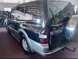 Schwarz Gebraucht 2001 Mitsubishi Pajero Elegance SUV | 12.499 € (Teuer)