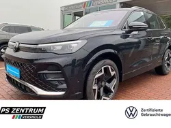 Deep black perleffekt Gebraucht 2024 VW Tiguan R-line SUV | 47.630 € (Fairer Preis)