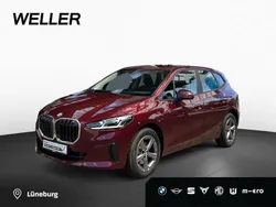 Piemontrot (rot) Gebraucht 2024 BMW 218 Active Tourer Performance Van / Kleinbus | 27.990 € (Superpreis)