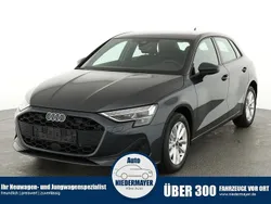 Mythos schwarz metallic Neu 2025 Audi A3 Sportback Ambiente Limousine | 34.495 € (Superpreis)