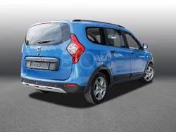 Blau Gebraucht 2020 Dacia Lodgy Stepway Van / Kleinbus | 15.948 € (Etwas zu teuer)
