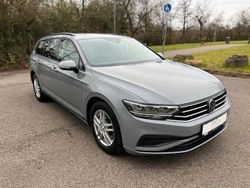 Grau Gebraucht 2022 VW Passat Basis Kombi | 19.399 € (Guter Preis)