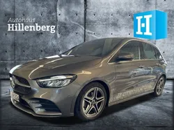 Grau Gebraucht 2024 Mercedes B180 Van / Kleinbus | 36.900 €