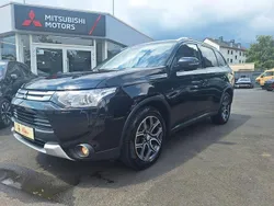 Schwarz Gebraucht 2015 Mitsubishi Outlander Top SUV | 11.990 € (Fairer Preis)