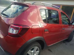 Rot Gebraucht 2014 Dacia Sandero Prestige Kleinwagen | 3.900 € (Fairer Preis)