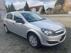 Silber Gebraucht 2009 Opel Astra Selection Limousine | 2.690 € (Fairer Preis)
