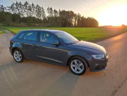 Grau Gebraucht 2017 Audi A3 Sportback Limousine | 11.450 € (Guter Preis)