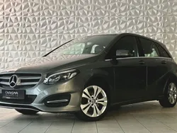 Grau Gebraucht 2015 Mercedes B200 Van / Kleinbus | 12.200 € (Fairer Preis)