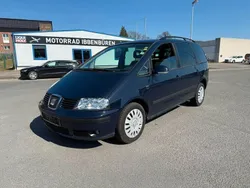 Blau Gebraucht 2010 Seat Alhambra Reference Van / Kleinbus | 6.999 € (Teuer)