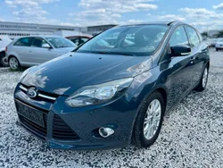Grau Gebraucht 2011 Ford Focus Trend Limousine | 4.250 € (Fairer Preis)