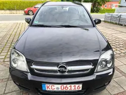 Safirschwarzmetallic Gebraucht 2004 Opel Vectra Edition Kombi | 2.500 € (Teuer)
