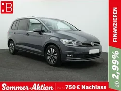 Grau Gebraucht 2024 VW Touran S Van / Kleinbus | 32.750 € (Fairer Preis)